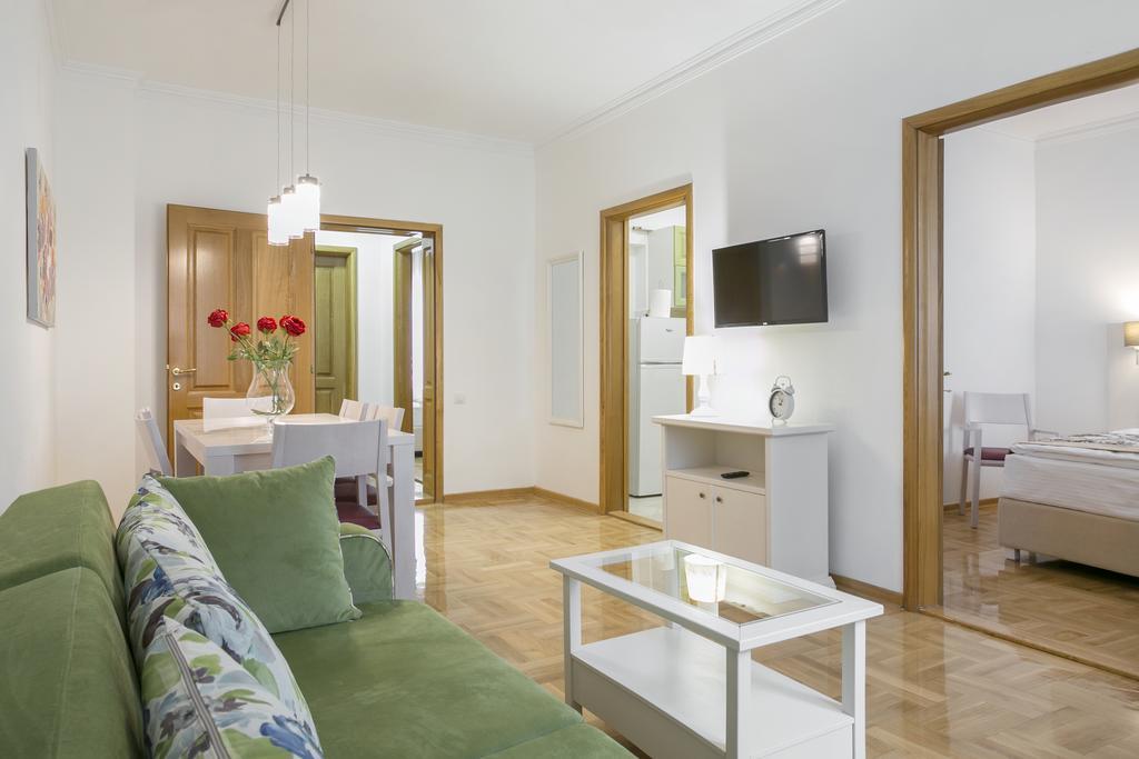 Central Belgrade Apartment 4 ภายนอก รูปภาพ